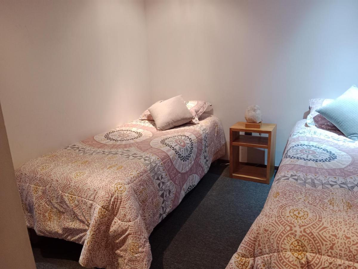 Almer Hostal Punta Arenas Ngoại thất bức ảnh