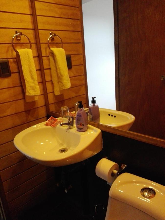 Almer Hostal Punta Arenas Ngoại thất bức ảnh