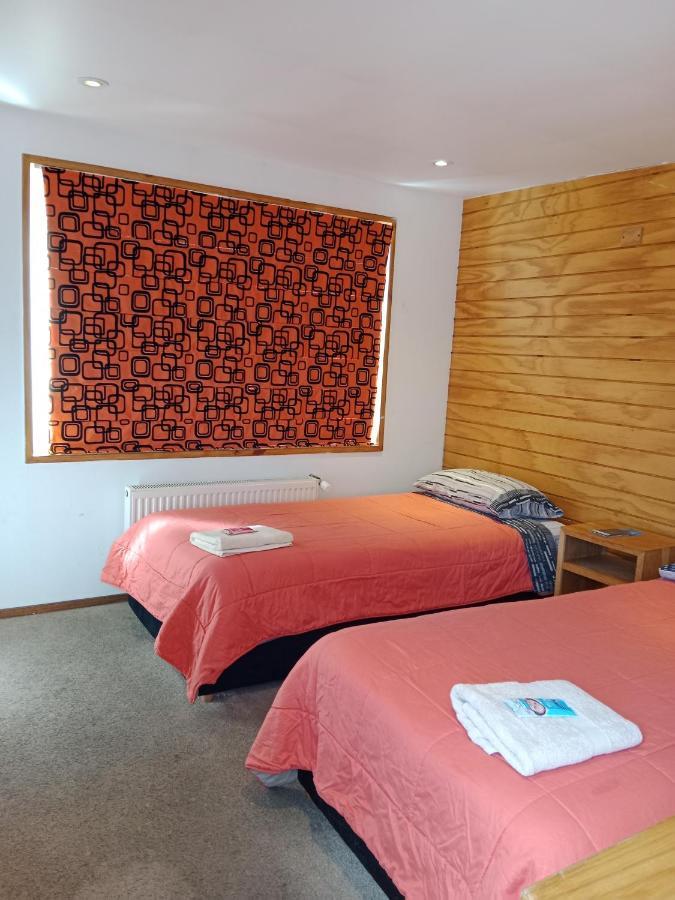 Almer Hostal Punta Arenas Ngoại thất bức ảnh