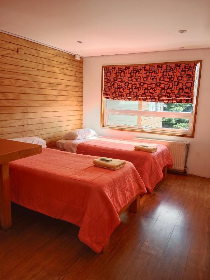 Almer Hostal Punta Arenas Ngoại thất bức ảnh