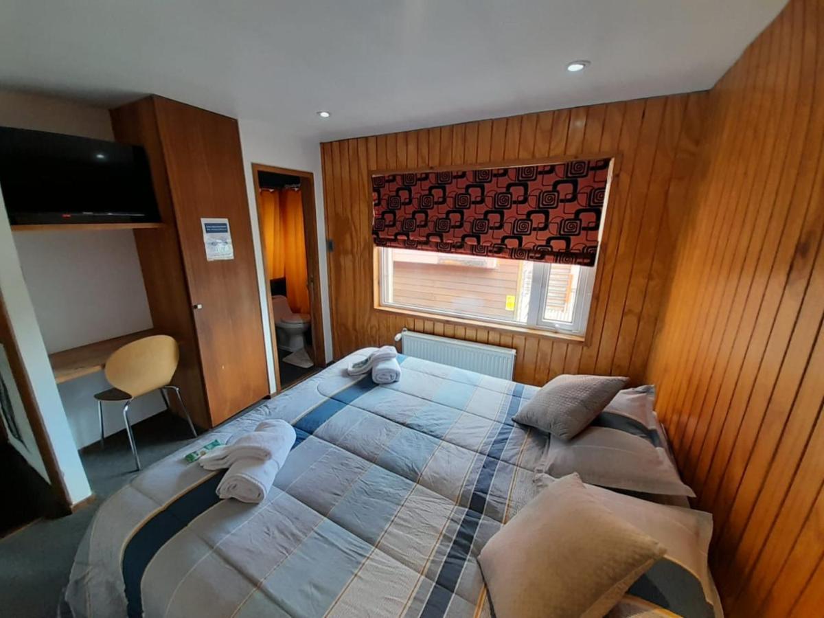 Almer Hostal Punta Arenas Ngoại thất bức ảnh