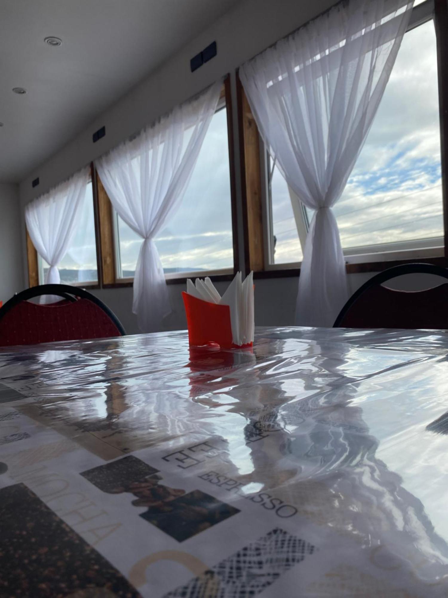 Almer Hostal Punta Arenas Ngoại thất bức ảnh